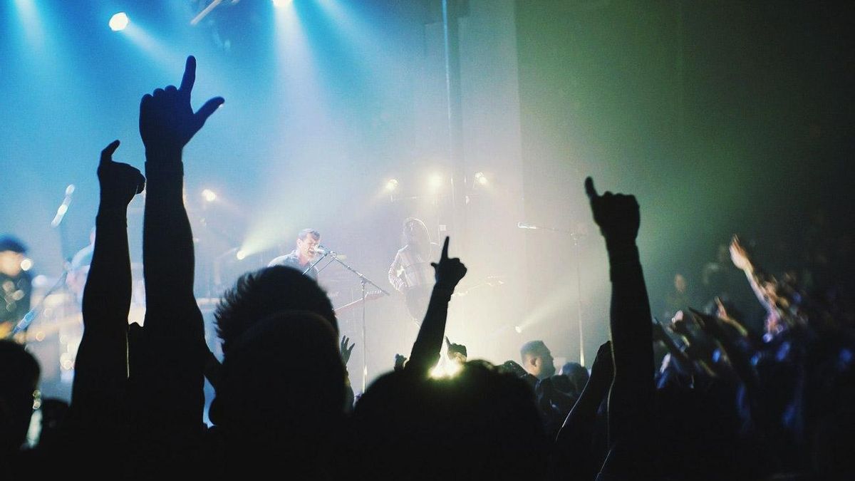 Valdefresno vibra con la segunda edición del Adob Fest con música en directo y foodtrucks