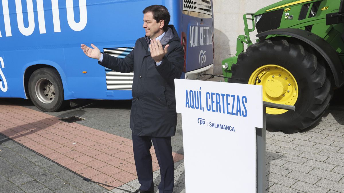 Mañueco compromete ayudas para sillas de ruedas y ascensores para la gente mayor