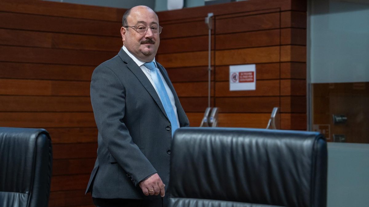 El diputado de Vox que cuestionó la capacidad de las "mujeres de letras" asume el mando del campo extremeño