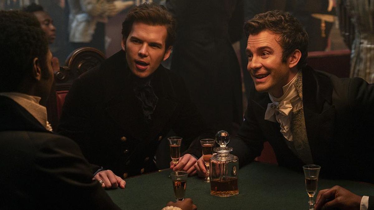 Luke Newton y Luke Thompson en 'Los Bridgerton'