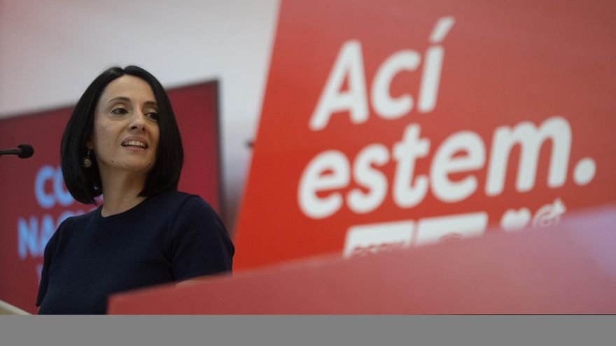 La secretaria de Organización del PSOE, Rebeca Torró, interviene durante el Comité Nacional del PSPV-PSOE, en la sede de UGT-PV, en València.