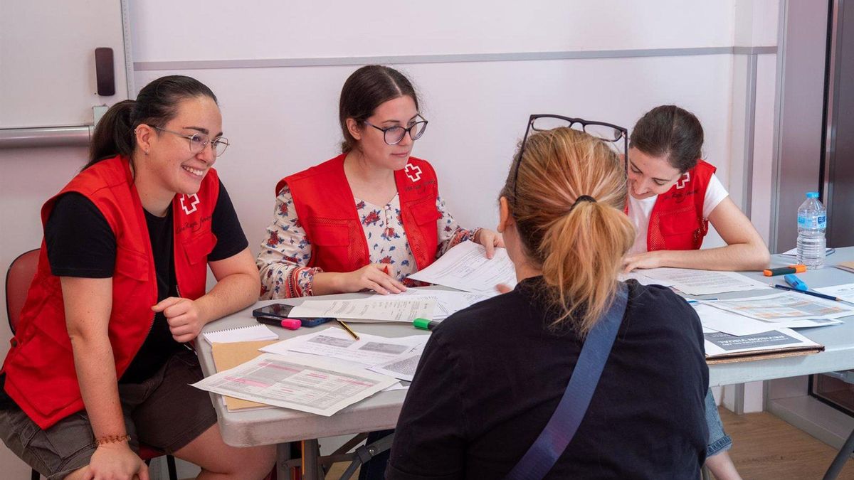 Más de 650 menores cordobeses reciben material escolar a través de Cruz Roja