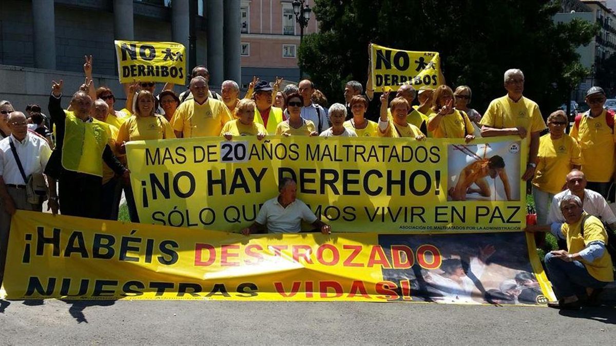 Los afectados por las sentencias de derribo en una de sus protestas.