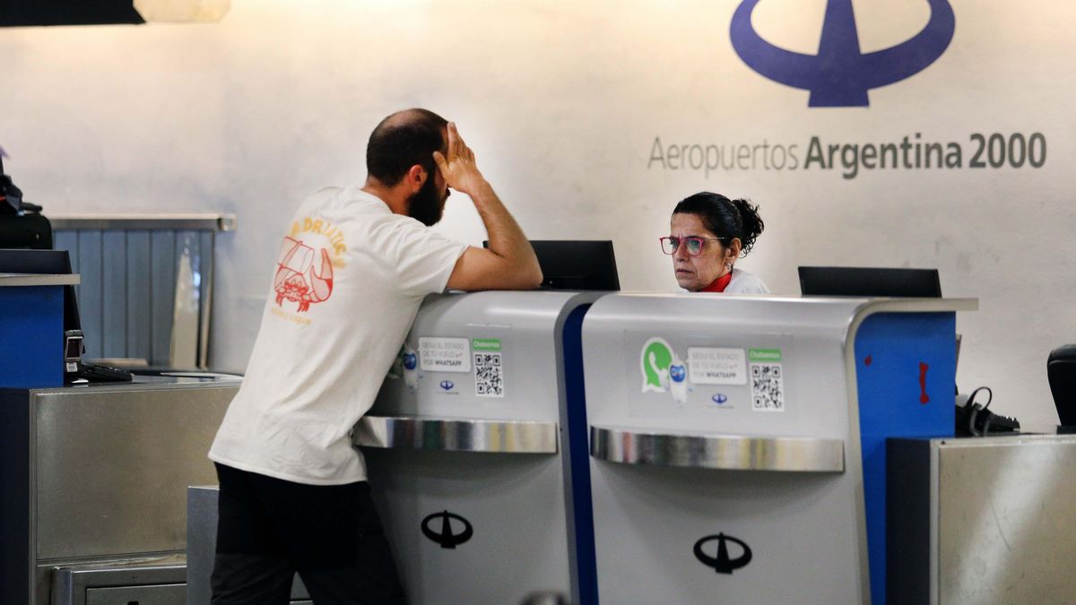 Pilotos de líneas aéreas harán paro entre las 15 y las 18 en rechazo a la reforma laboral