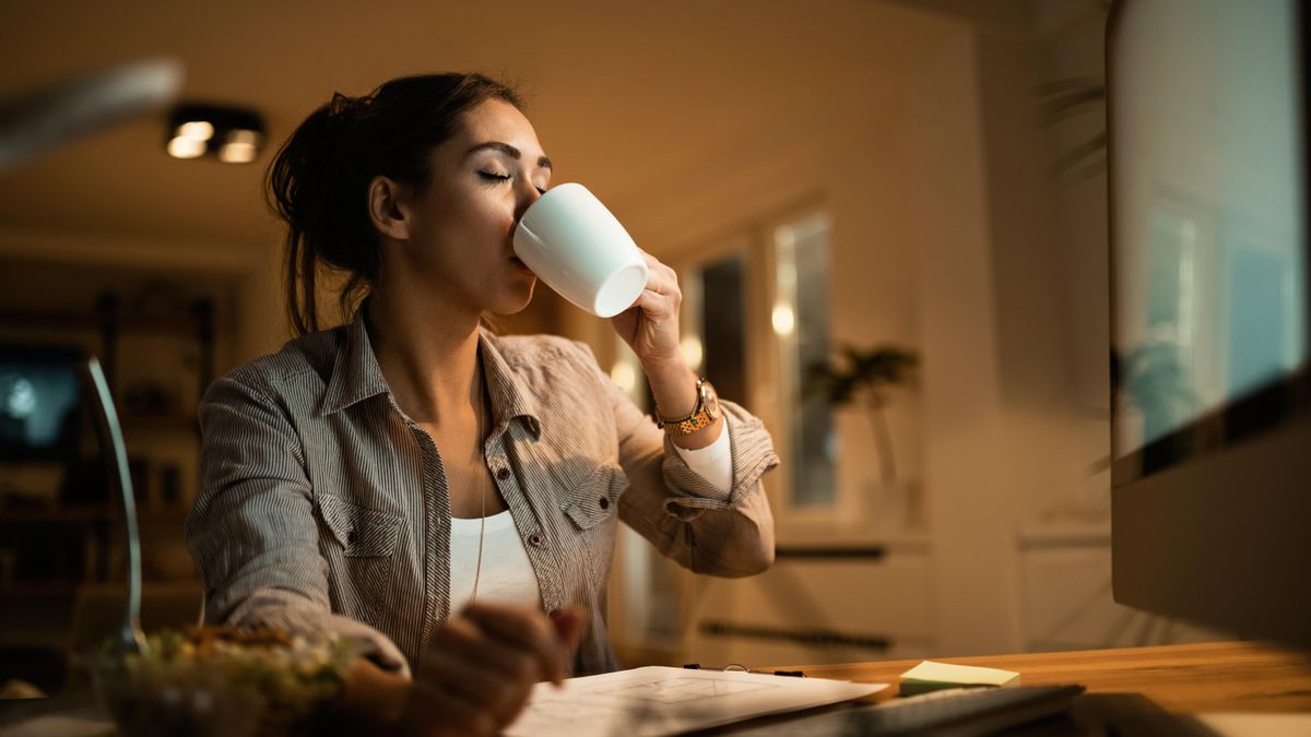 Una experta en sueño sobre a qué hora tomar el último café del día: “Lo prudente sería evitarlo a partir de media tarde”