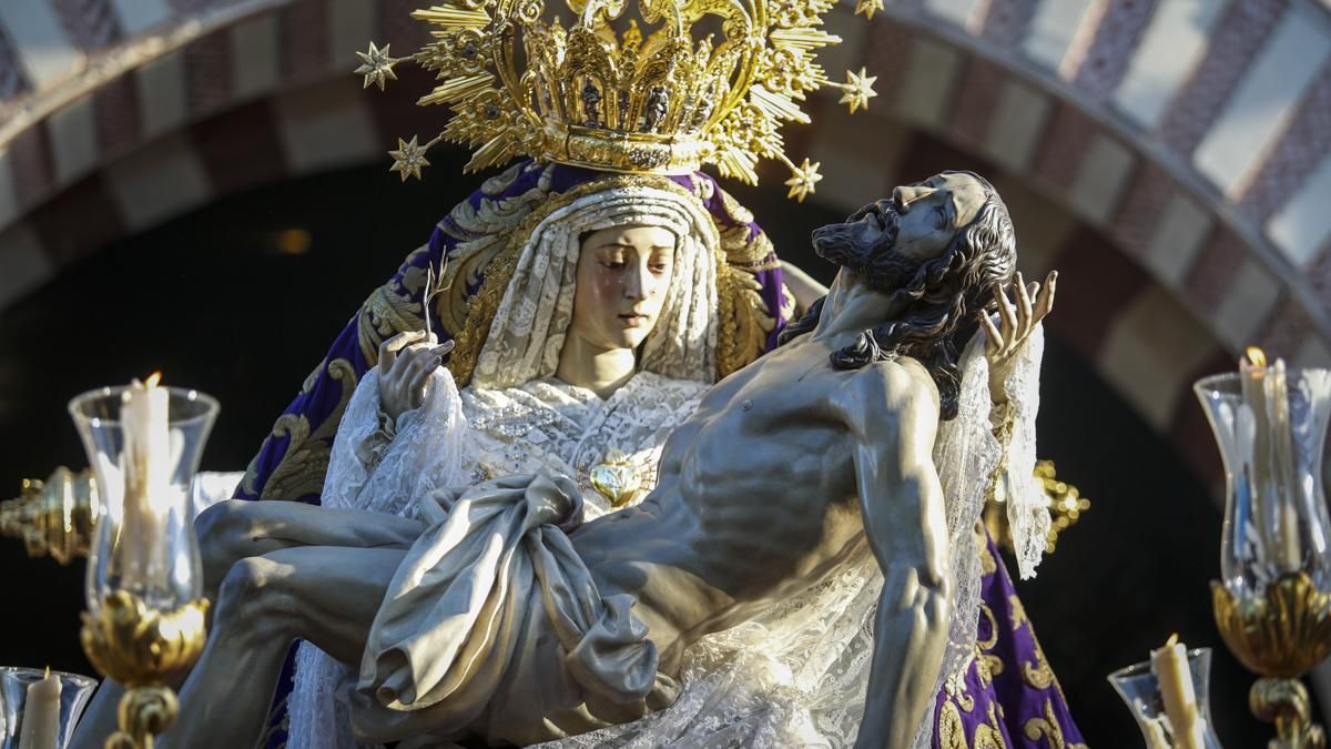 Traslado de la Virgen de las Angustias