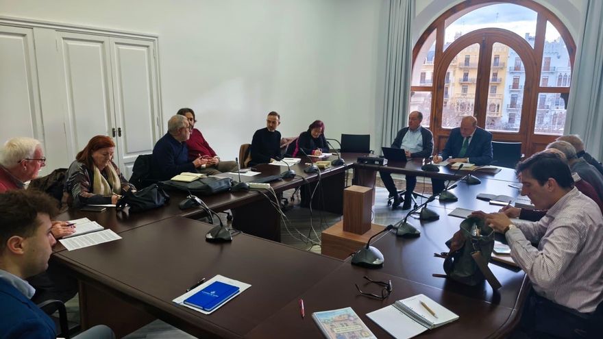 Contra el rascacielos en La Marina y los coches en el Bulevar García Lorca: los vecinos rechazan los proyectos estrella de Catalá