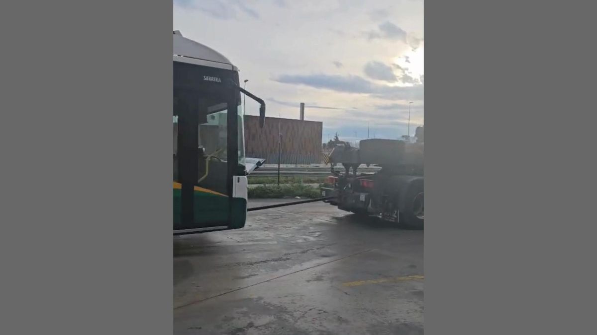 Vectia averiado y llevado con grúa en marzo de 2026