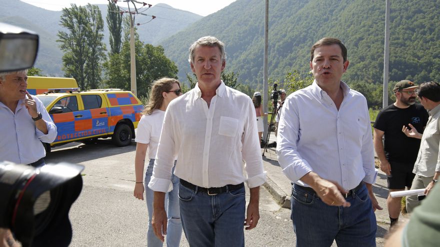 El presidente del PP Alberto Núñez Feijóo, y el presidente de Castilla y León, Alfonso Fernández Mañueco.