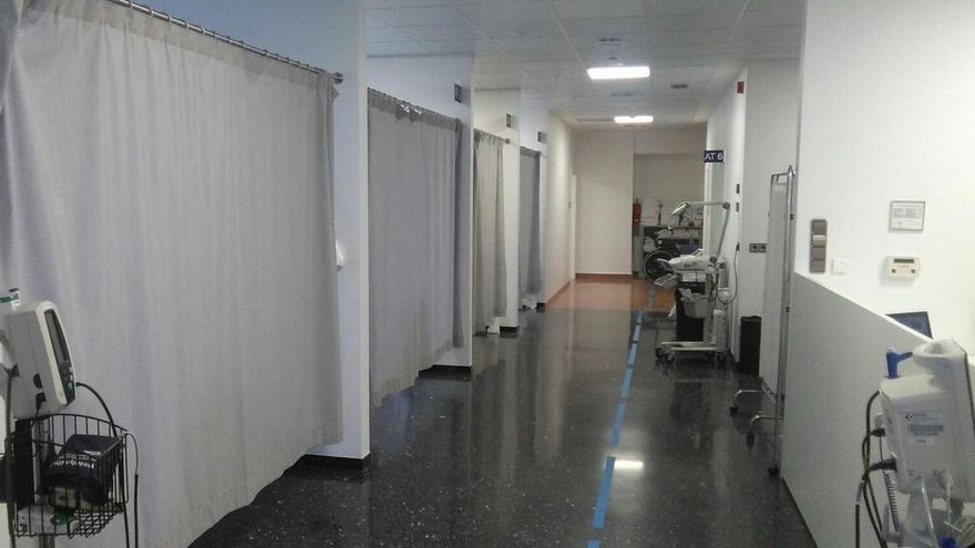 Un pasillo de una planta del hospital de Txagorritxu.