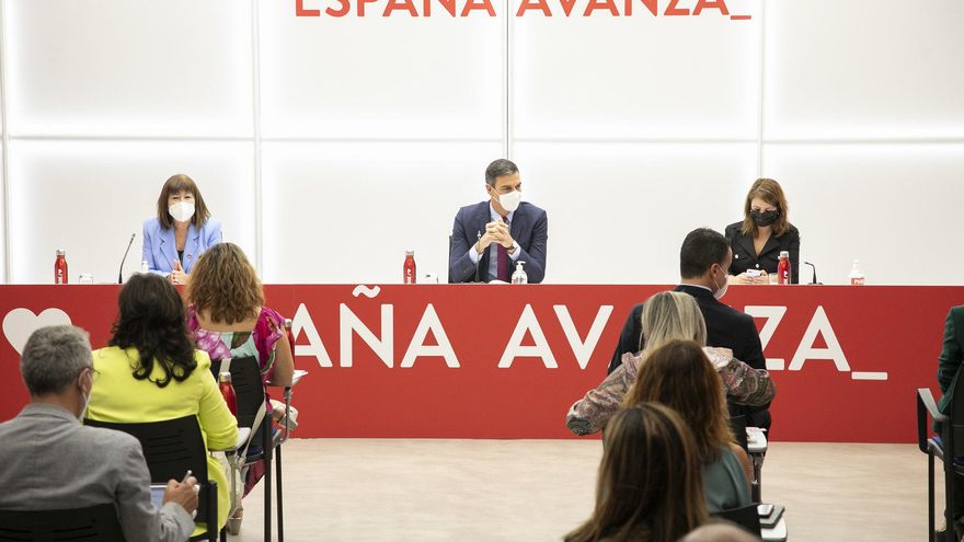 Pedro Sánchez encabeza la reunión de la Ejecutiva del PSOE.