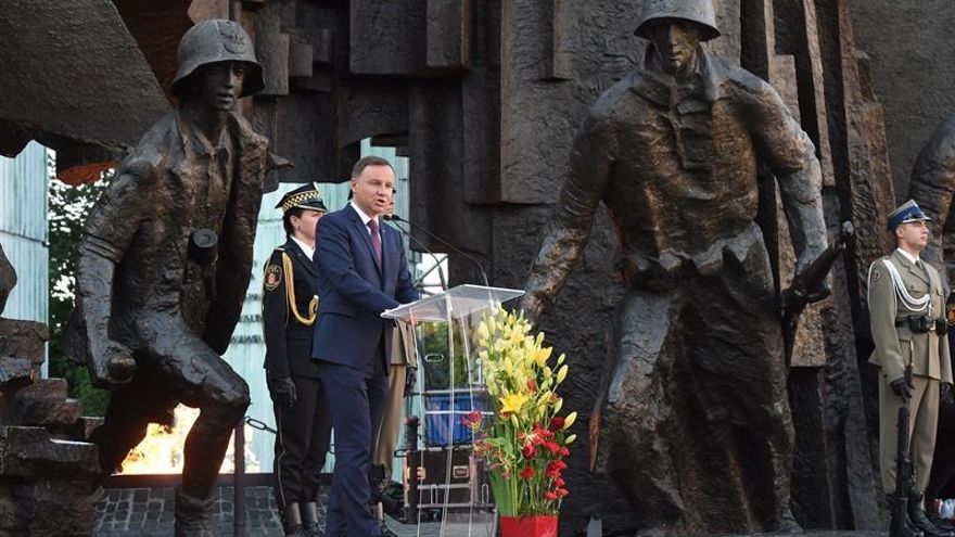 Varsovia conmemora el 73 aniversario del alzamiento contra la ocupación nazi en 1944