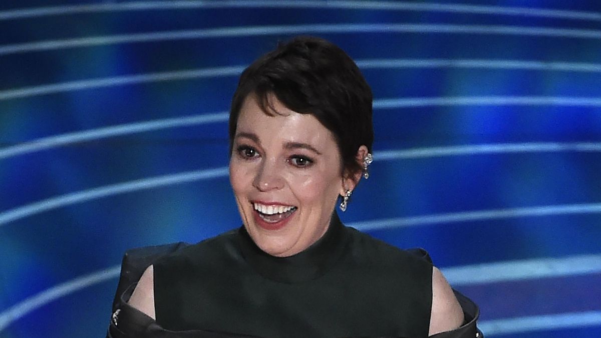 'Solo asesinatos en el edificio' amplía con Olivia Colman su reparto lleno de estrellas británicas para la temporada 6