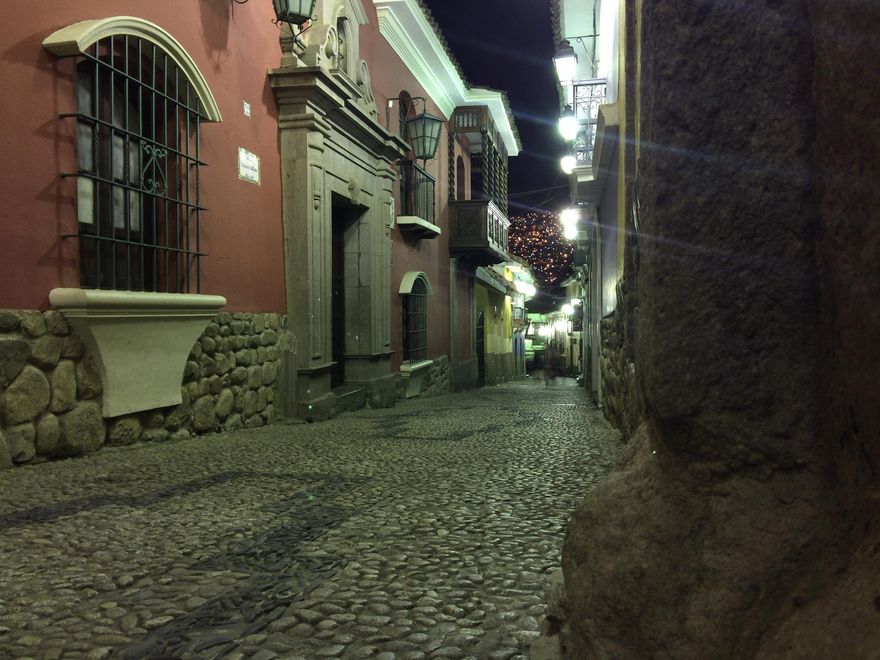 Noches en la Calle Jaén de La Paz. Esta vía histórica también es el escenario de viejas historias de fantasmas.