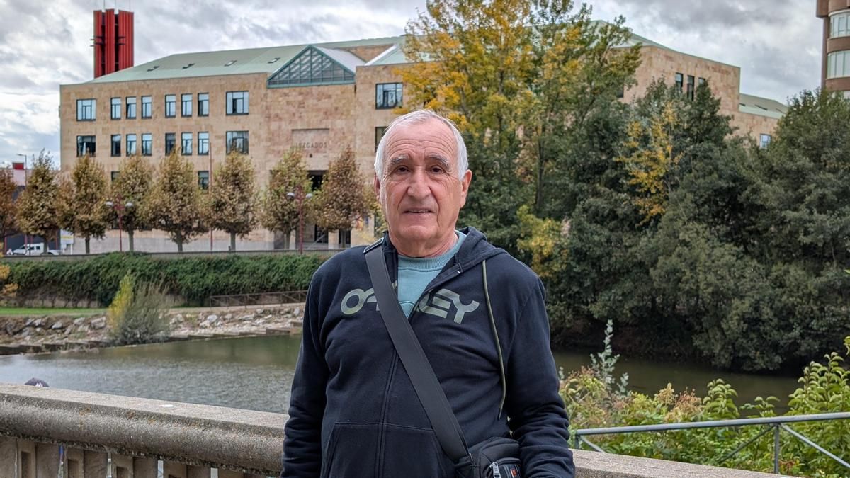 Manuel Moure, padre de Manuel More, uno de los seis mineros fallecidos en el Pozo Emilio del Valle de la Hullera Vasco-Leonesa el 28 de octubre de 2013 en un escape de grisú.