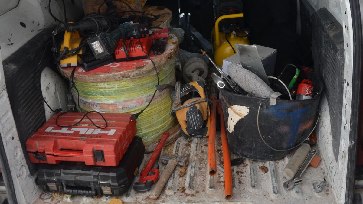 Dos investigados por robar material y herramientas de las obras en la Base Logística