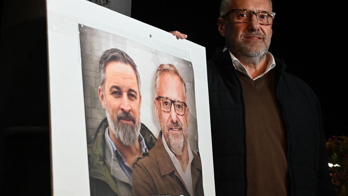 Carlos Pollán, candidato de VOX a la presidencia de la Junta de Castilla y León, inicia la campaña electoral hoy jueves en León.