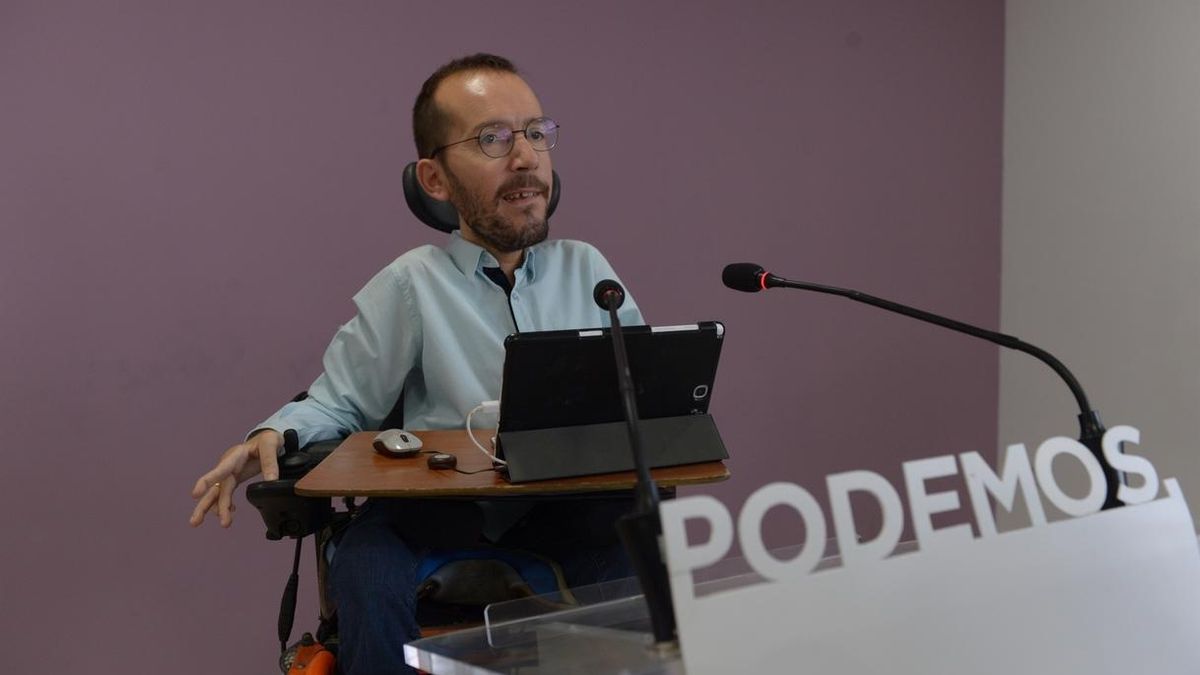 Podemos critica la falta de concreción del PSOE y avisa de que un "diálogo a tres" con C's "son castillos en el aire"