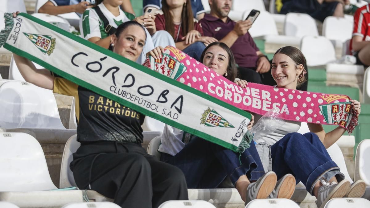 Grada Blanquiverde del Córdoba CF - CD Tenerife