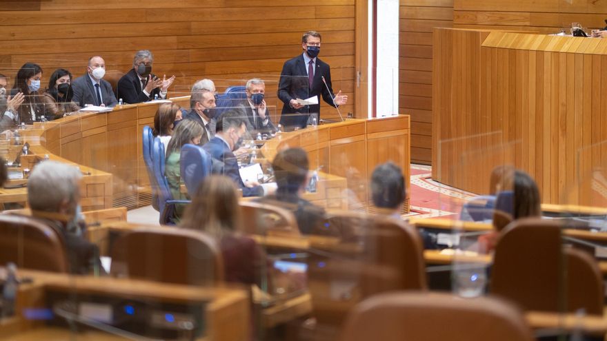 Debatir con el moderador de parte: las triquiñuelas de Feijóo para dificultar el trabajo parlamentario de la oposición