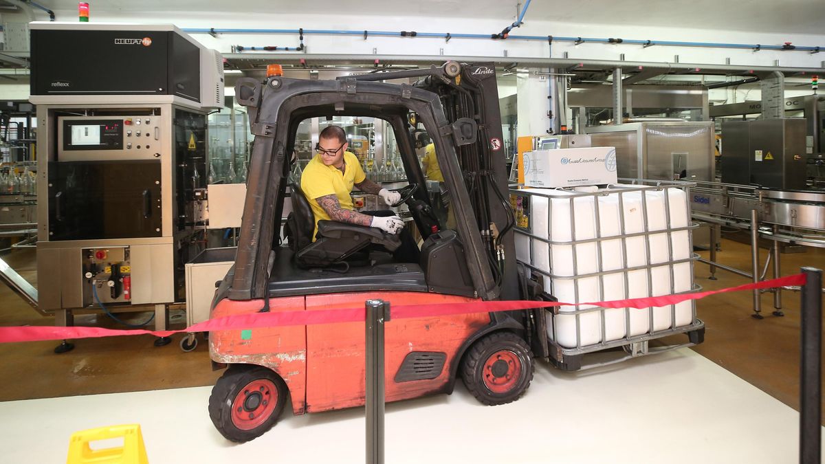 Trabajador en Destilerías Arehucas