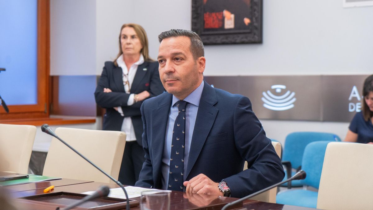 El vicepresidente extremeño de Vox plantará al Ministerio e impugnará los traslados de menores de Ceuta