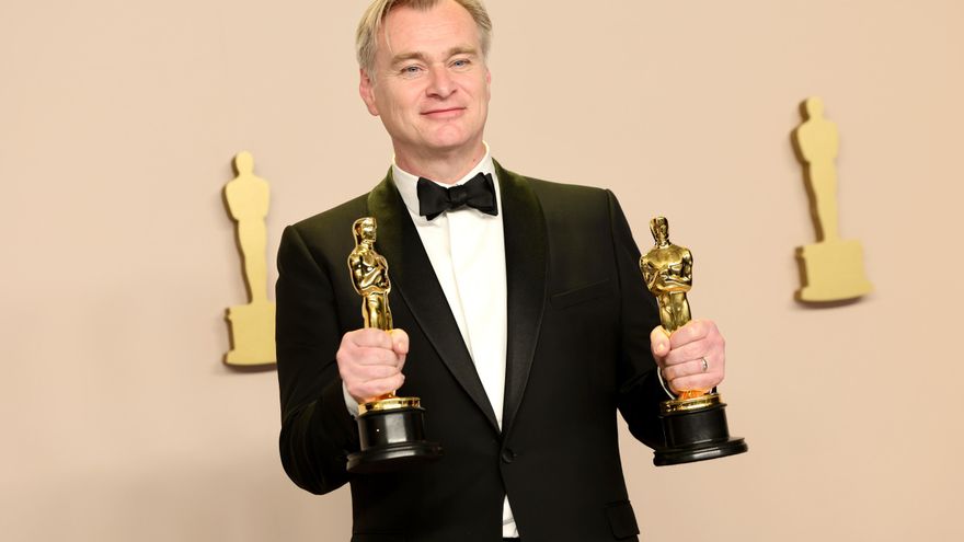 'Oppenheimer' arrasa en unos Oscar que consagran a Christopher Nolan y se olvidan de 'Barbie'