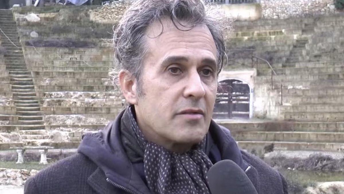 Franco Malosso convirtió una ladera en un supuesto yacimiento arqueológico