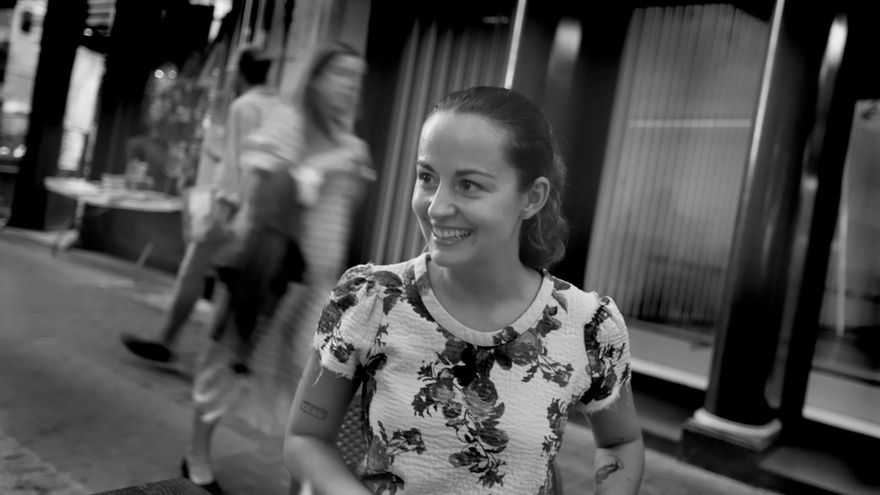 'Dents de llet', de Lana Bastašić, és un recull de relats que té com a tema central la infantesa i la pèrdua de la innocència.