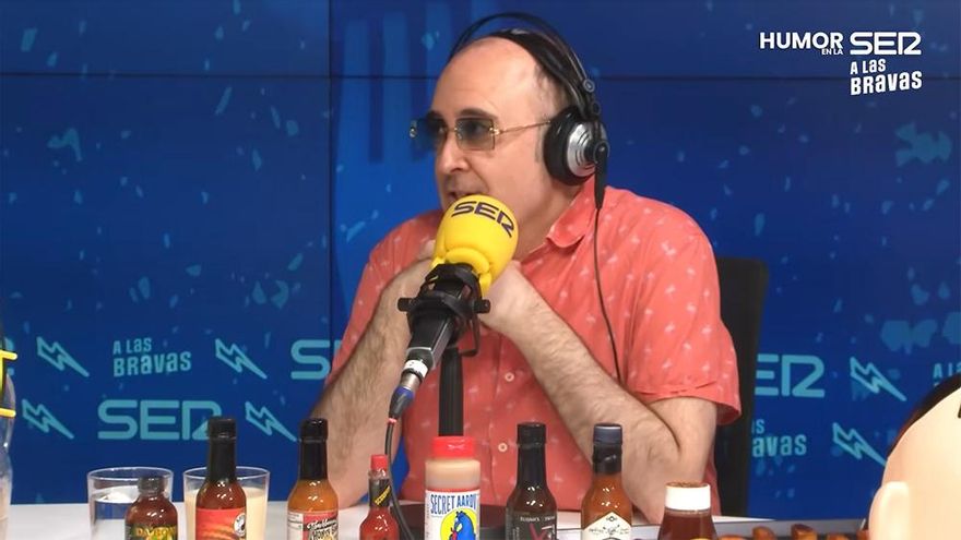 Carlos Areces muestra su sorpresa por el estreno de 'Superestar' y revela que Buenafuente quiso llevarles a Eurovisión