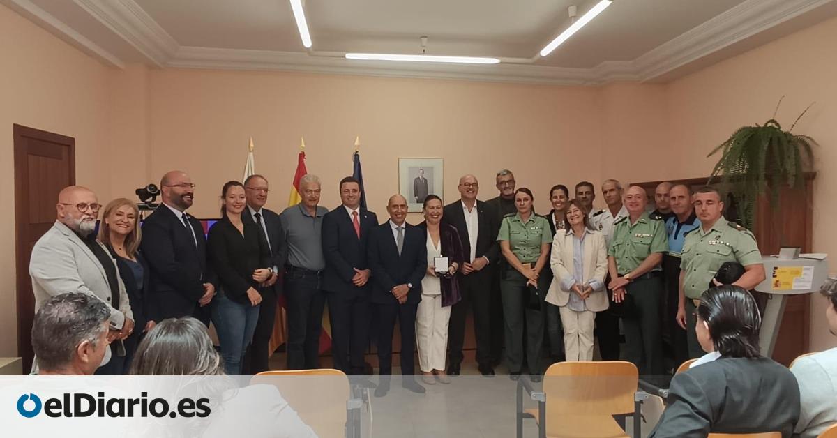 El delegado del Gobierno en Canarias entrega la Medalla a la Promoción de los Valores de Igualdad a Olivia Cedrés