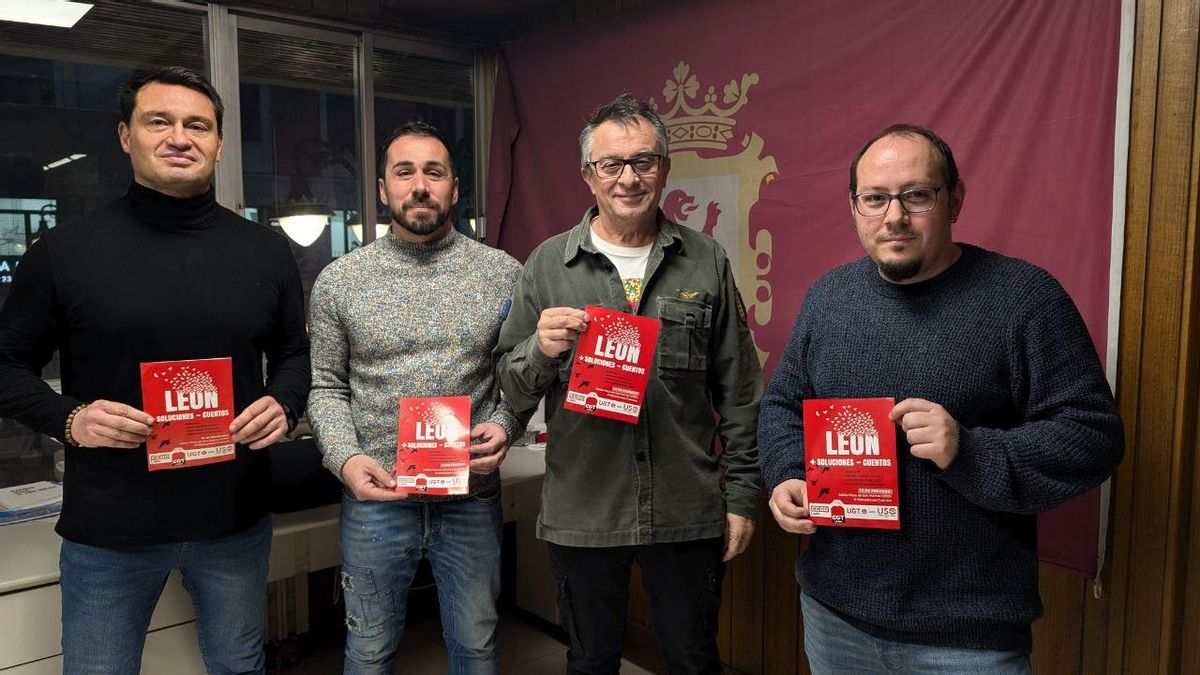 De dcha a izda: Jesús López (CGT), Fernando Abella (USO), Enrique Reguero (UGT) y Víctor Begeja (CCOO)