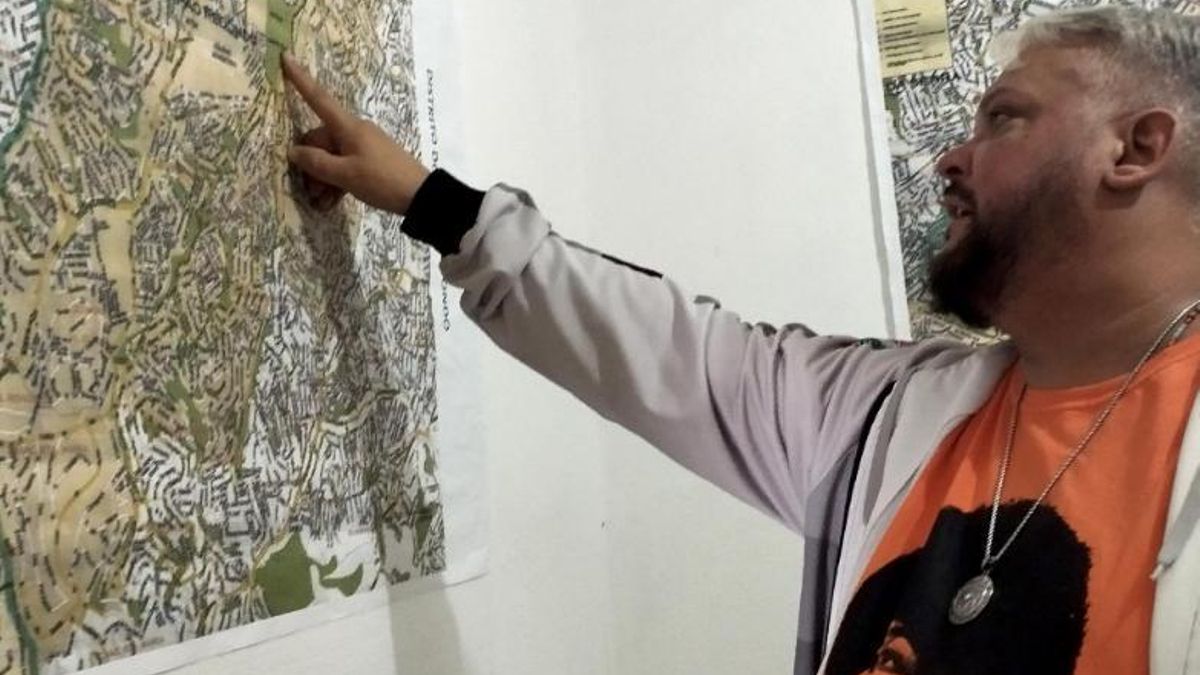 Alex Barcellos, en el hub electoral de la Agência Solano Trindade, en la periferia Sur de São Paulo.
