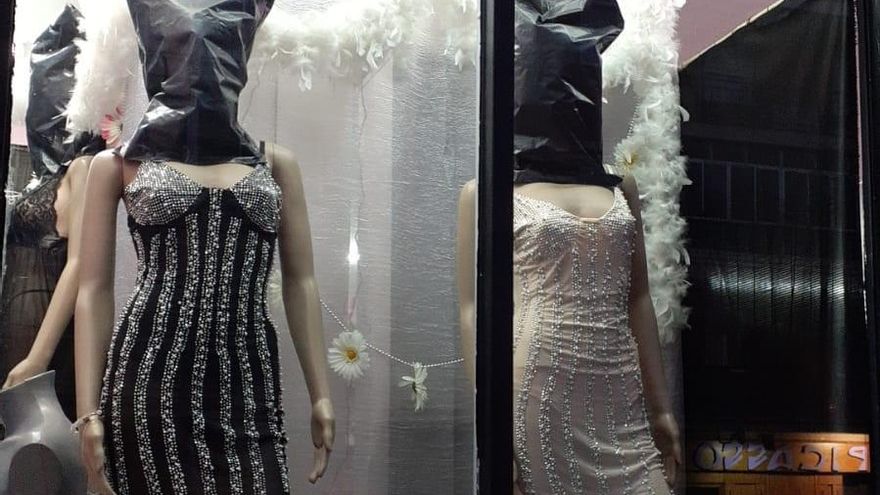 "Así son los escaparates en Afganistán": la denuncia de Amnistía Internacional por el 8M