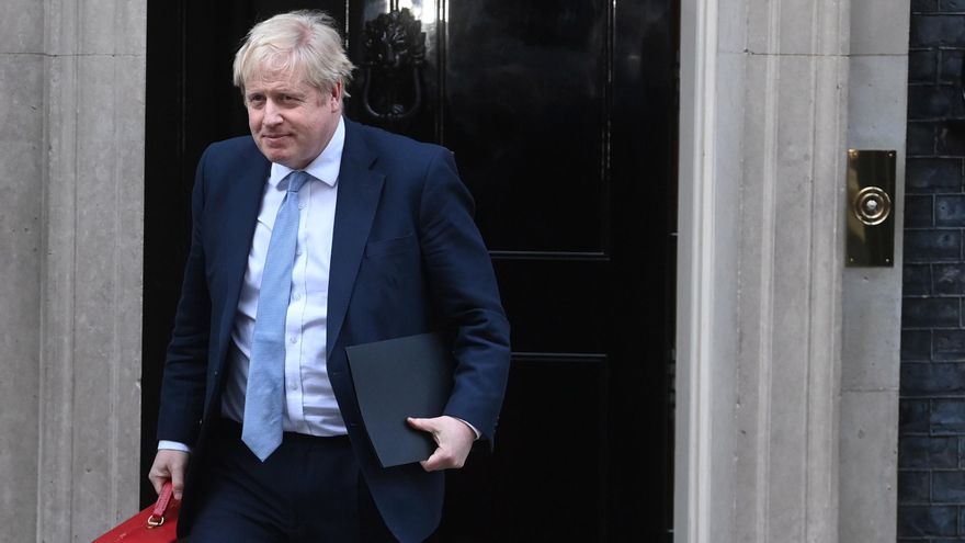 Cinco altos cargos del Gobierno de Boris Johnson dimiten tras la polémica por las fiestas