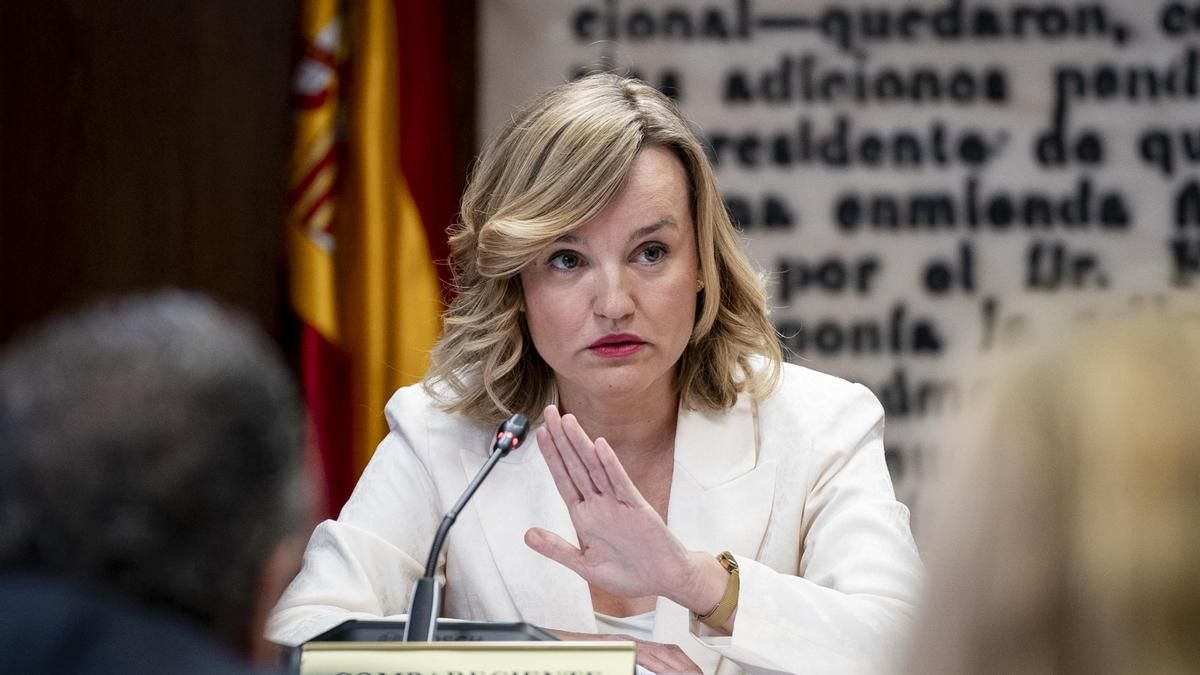 La ministra de Educación, Formación Profesional y Deportes y portavoz del Gobierno, Pilar Alegría, durante su comparecencia en el Senado.