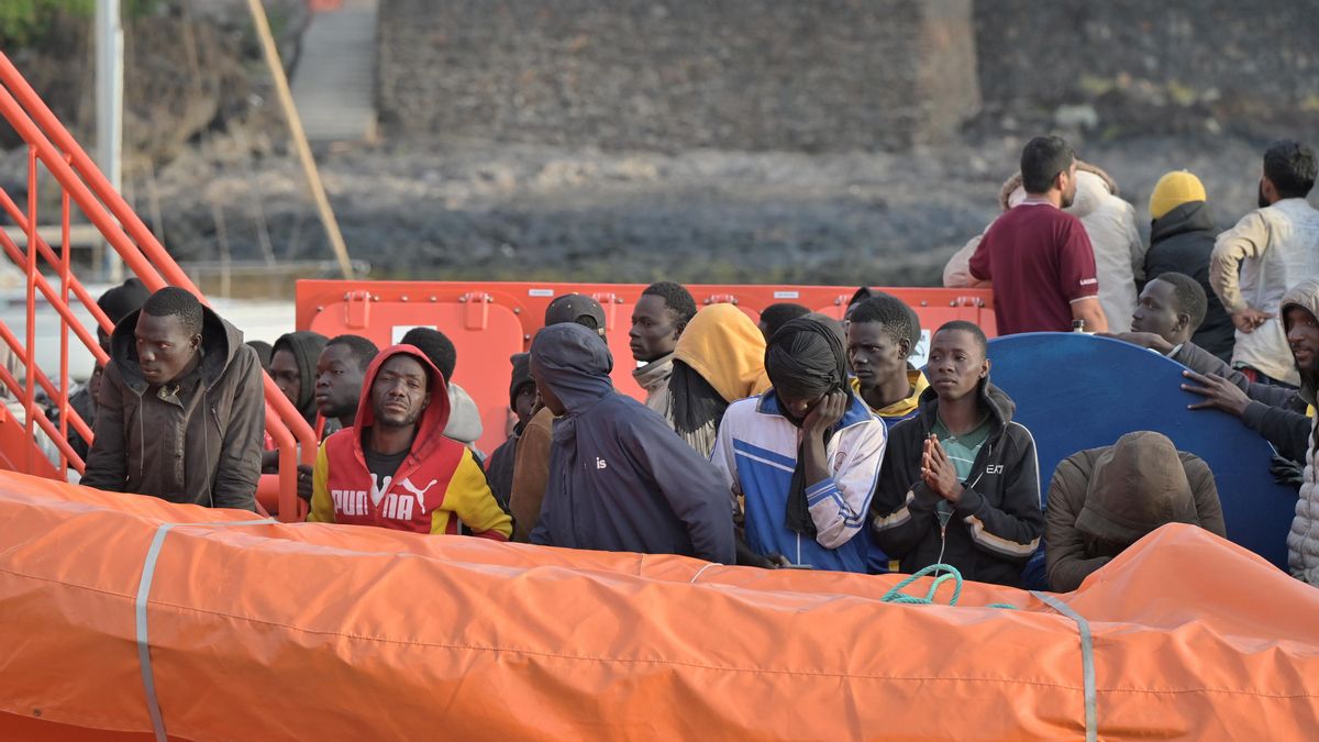 Un fallecido y seis hospitalizados en el cayuco rescatado el día de Reyes en La Gomera