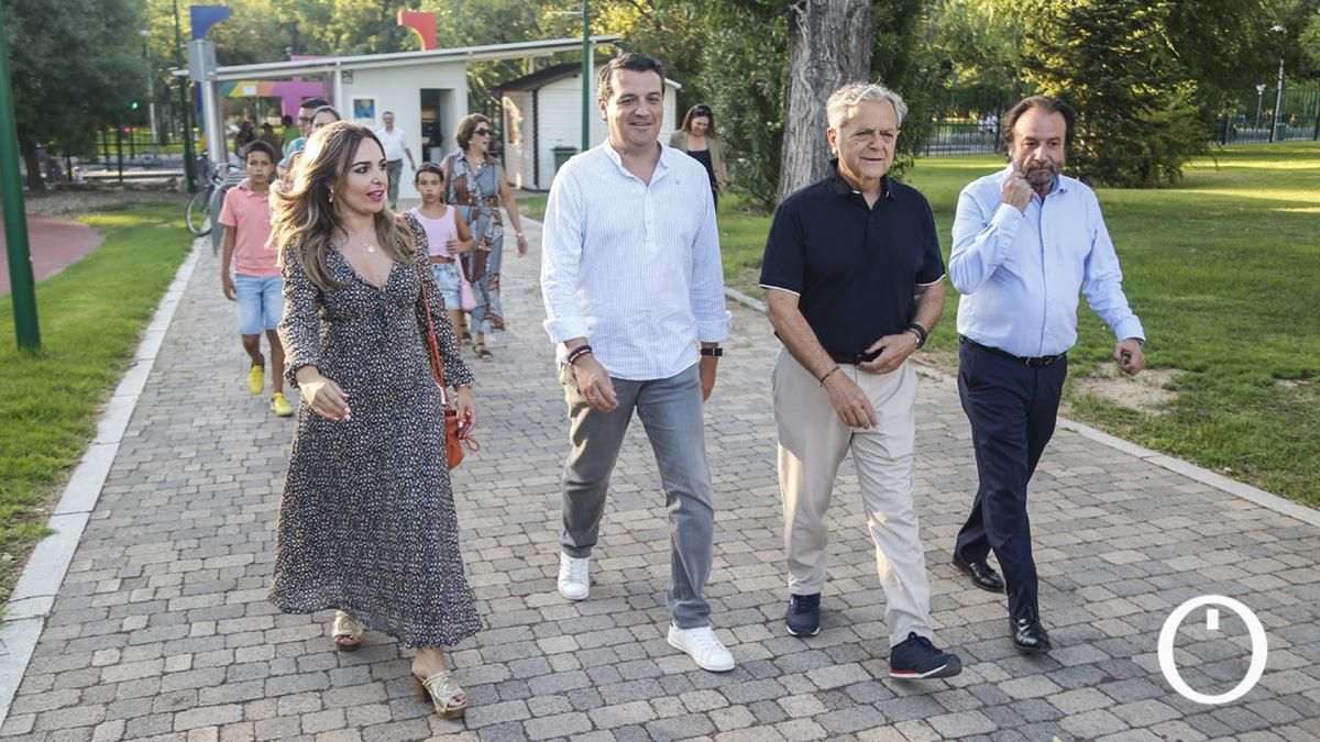 Niños saharauis del programa 'Vacaciones en paz' visitan la Ciudad de los Niños.