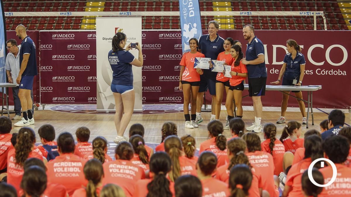 La Diputación presenta una nueva edición del Campus de Voleibol Ciudad de Córdoba Rafa Pascual