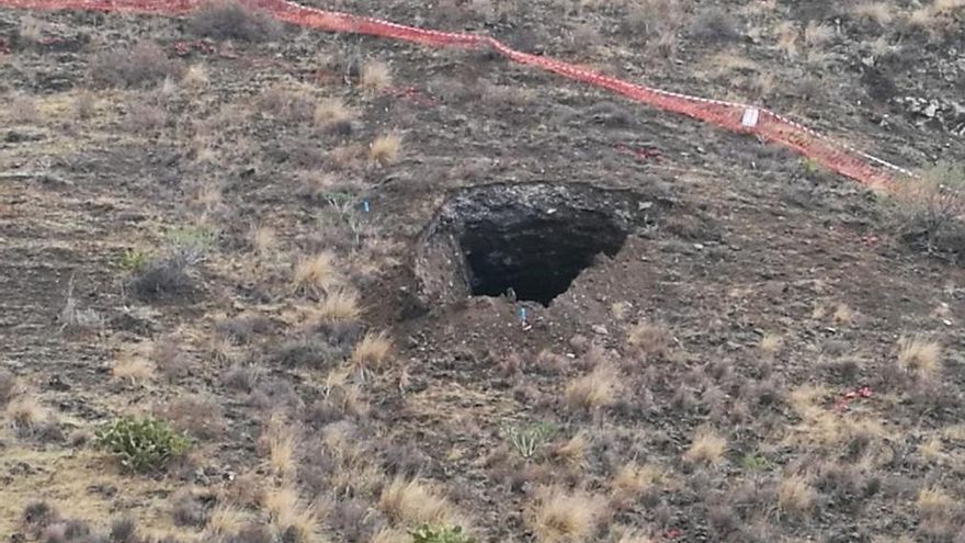 Calado de uno de los túneles que atraviesan Guayedra