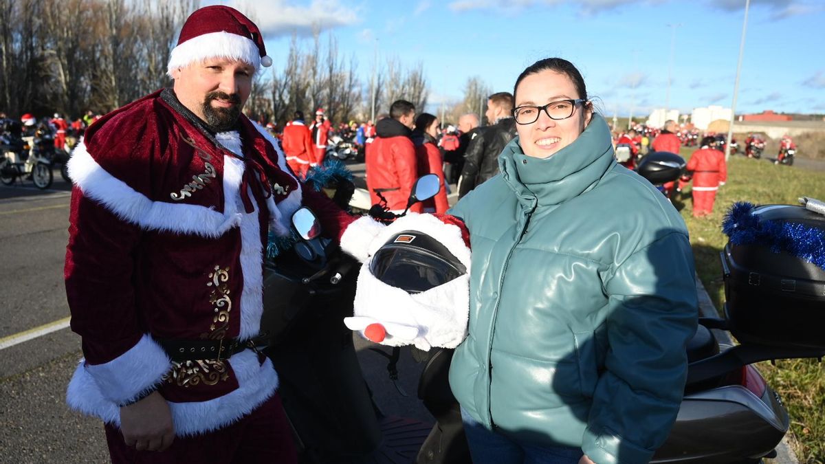 Papanoelada motera, masiva y solidaria en la Navidad de León