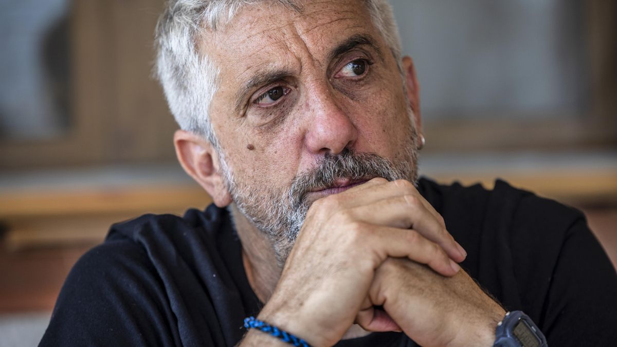 Roger, emocionado al rememorar su experiencia en quirófano.