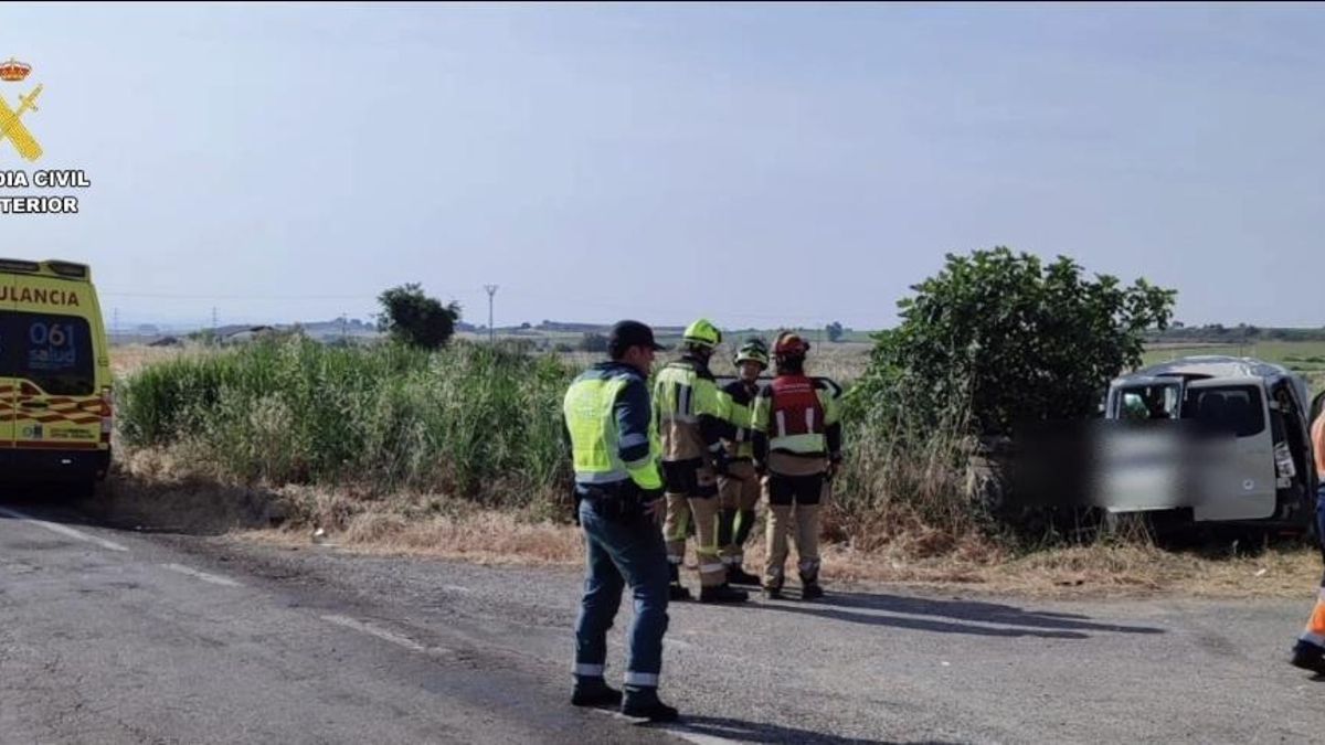 Dos fallecidos y cuatro heridos en un choque entre un camión y una furgoneta en la A-1223, en Ilche (Huesca)