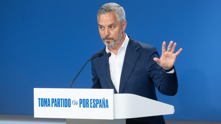 El vicesecretario de Hacienda, Vivienda e Infraestructuras, Juan Bravo, durante una rueda de prensa para tratar asuntos de actualidad, en la sede del PP, a 4 de agosto de 2025, en Madrid (España).