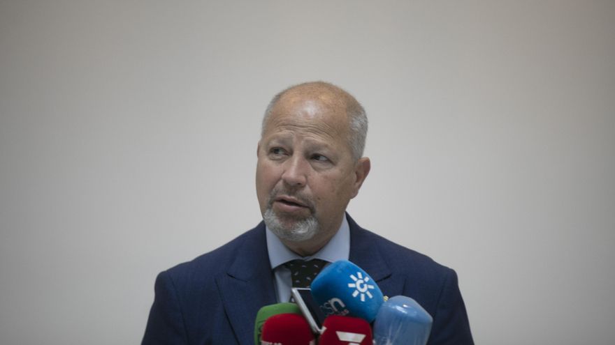 Los sindicatos rechazan el "desmantelamiento" del Instituto de Enseñanzas a Distancia de Andalucía y exigen negociar con la Junta