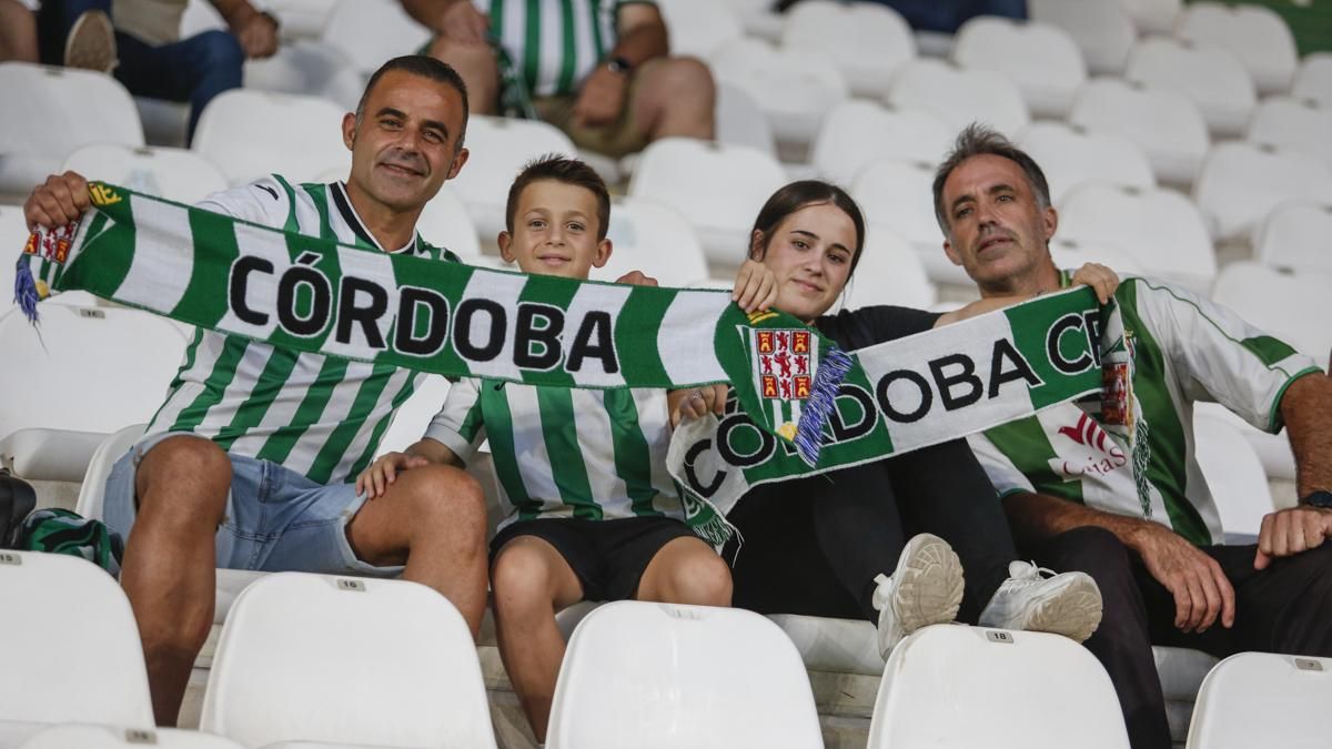 Grada Blanquiverde del Córdoba CF - CD Tenerife