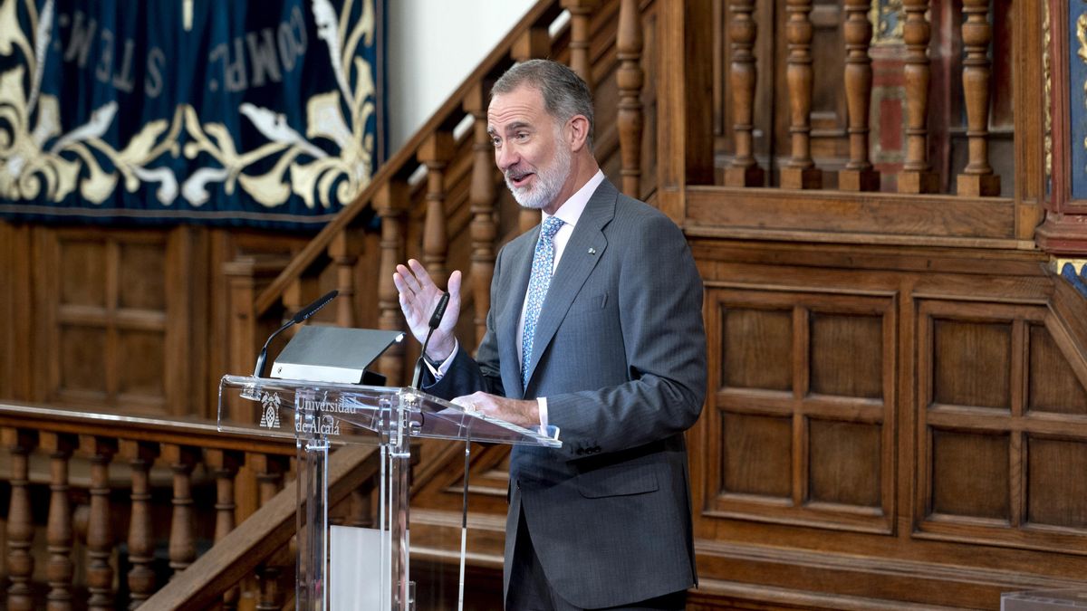 El Rey Felipe VI participa en la entrega de la VI Edición del 'Galardón Camino Real', en el Paraninfo de la Universidad de Alcalá