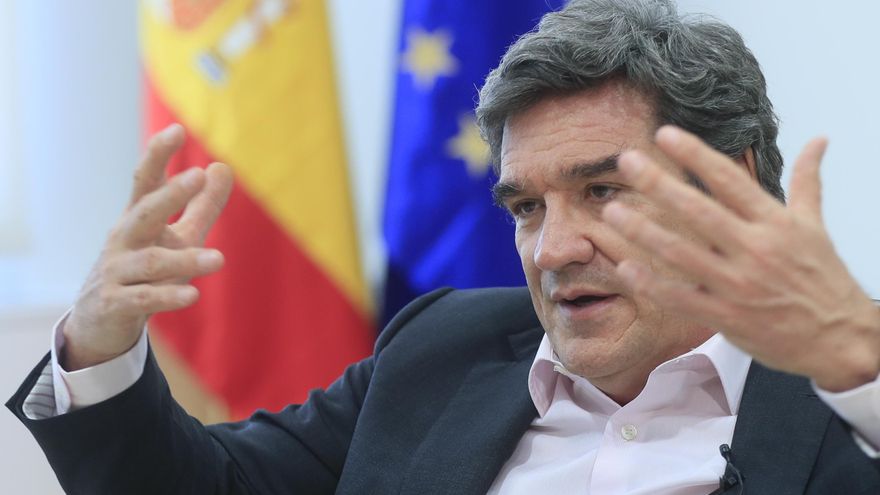 Escrivá defiende centralizar impuestos para evitar el "despropósito" de la competencia entre barones del PP