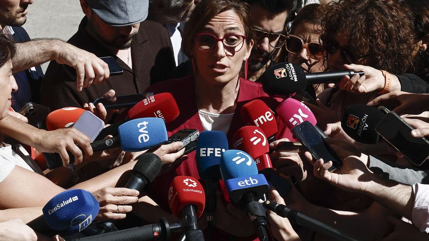 Las comunidades se niegan a intervenir en su reunión con Mónica García y exigen a Sanidad que negocie con los médicos en huelga