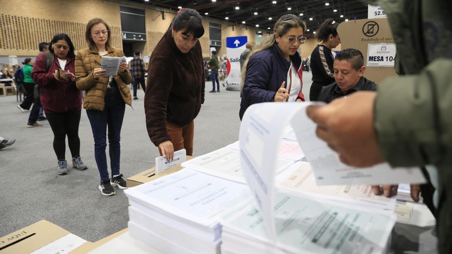 Una cooperativa vasca viaja a Colombia para analizar los derechos de las mujeres y el colectivo LGTBIQ+ en las elecciones